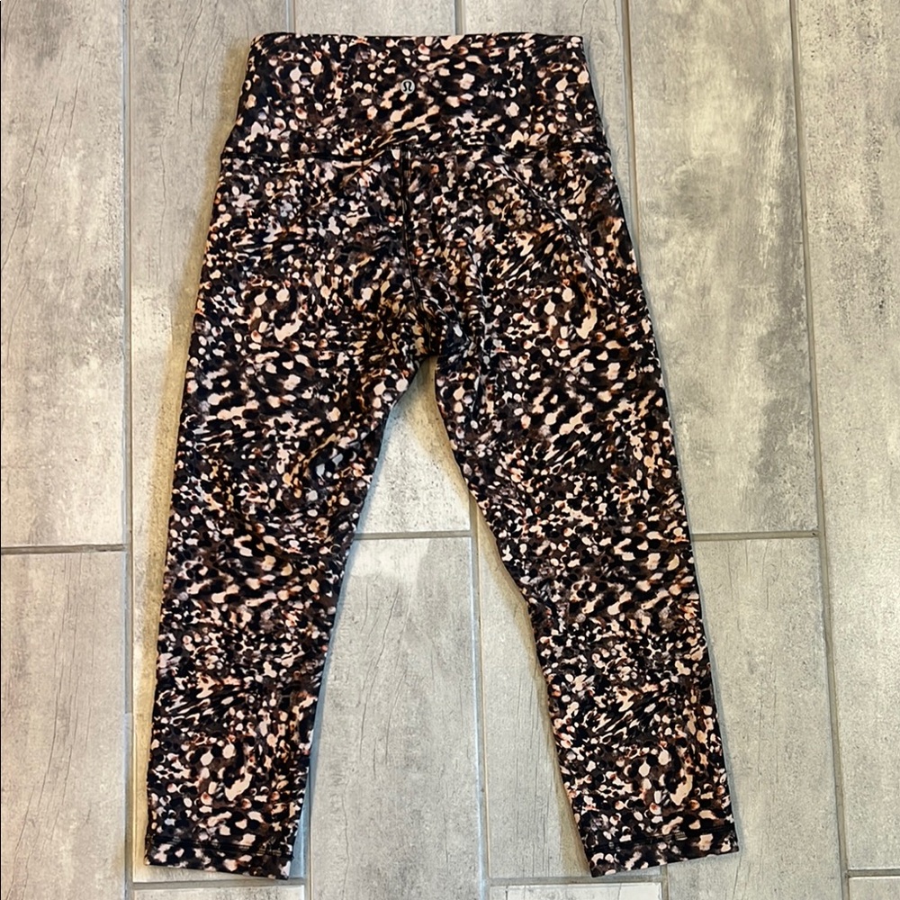 Lululemon High-Rise Crop Leggings Size 6